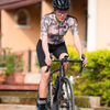 Roba de ciclisme amb protecci&oacute; UV per a dones