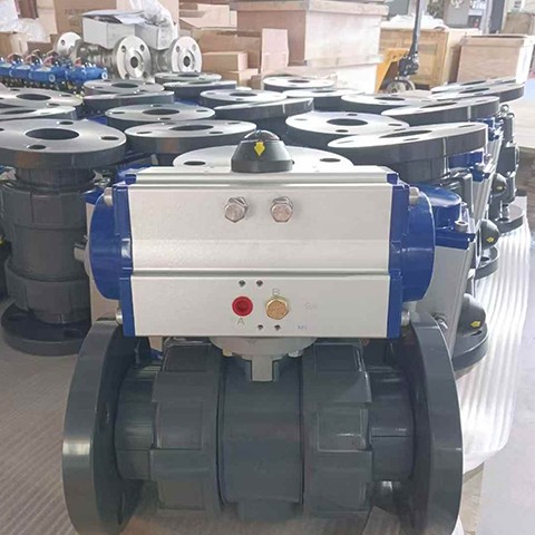 Fabricants de vannes papillon en plastique Usine COVNA