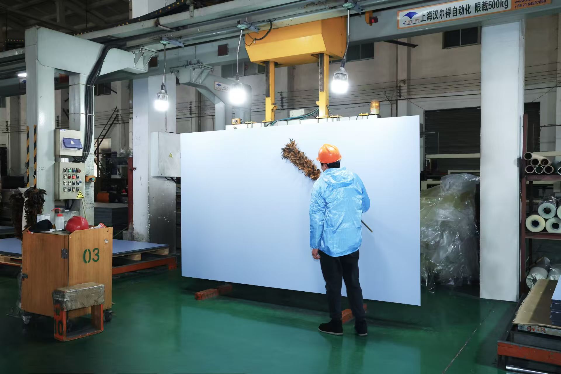 Panels mit chemisch resistenten kompakten Laminat mit probanden