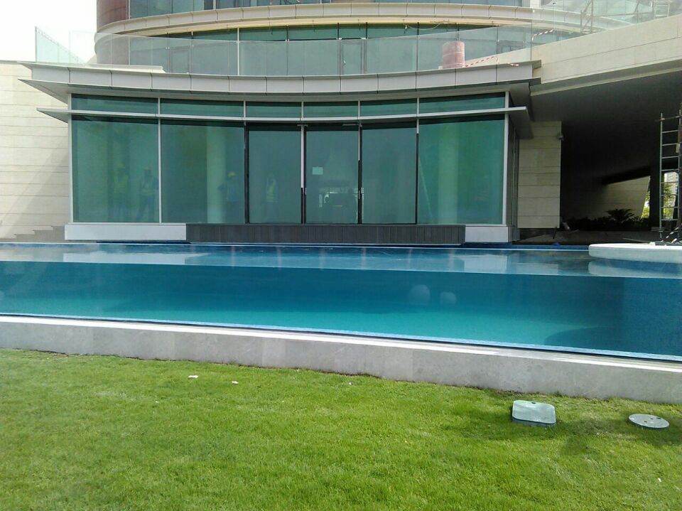 Cl&aacute;sico Soportado En 3 Lados Ventana Piscina - Leyu