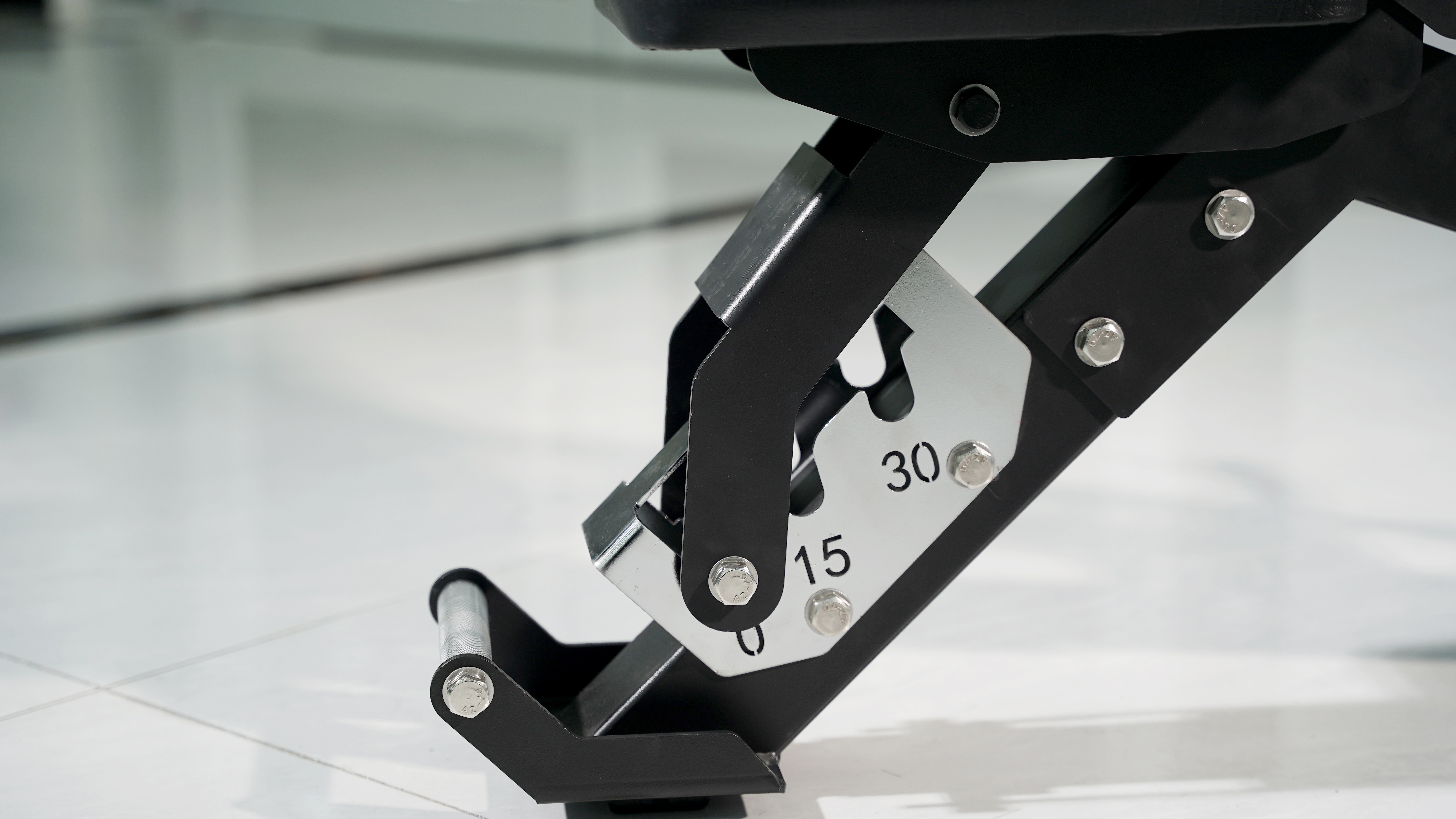 Bench FID azo zahana ara-barotra feno