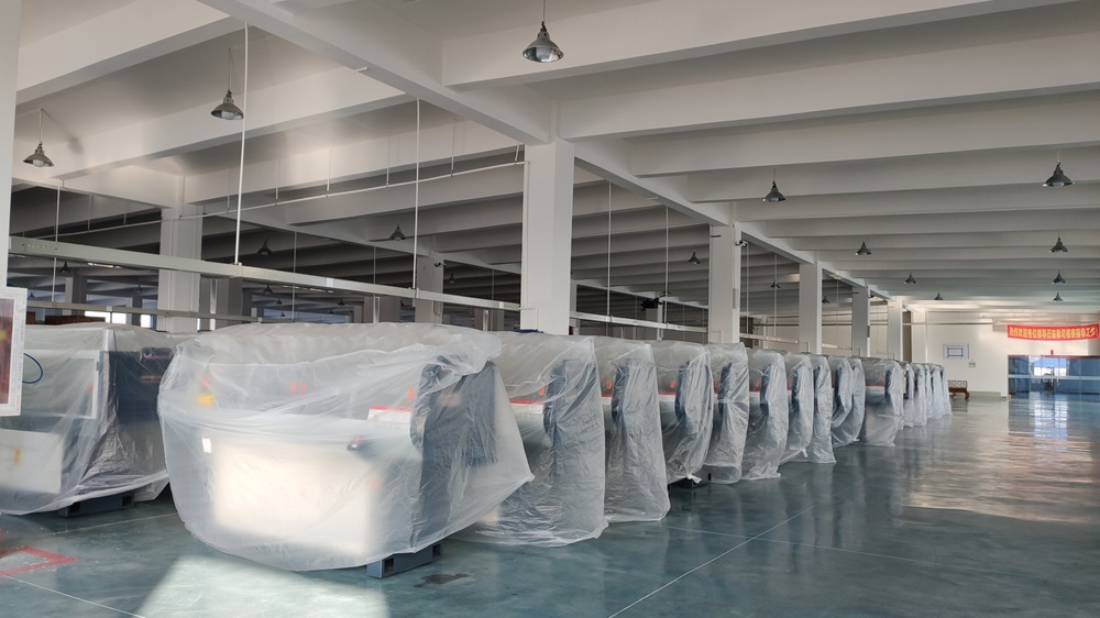 Usine de machines &agrave; tricoter plates CHANGHUA 