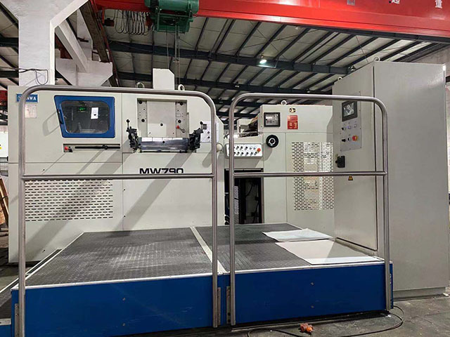 MW-790 Yawa Renovado usó la máquina de corte automático