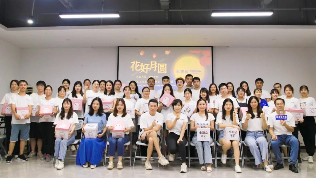 COVNA Family Group Photo ภาพถ่ายกลุ่มครอบครัว COVNA
