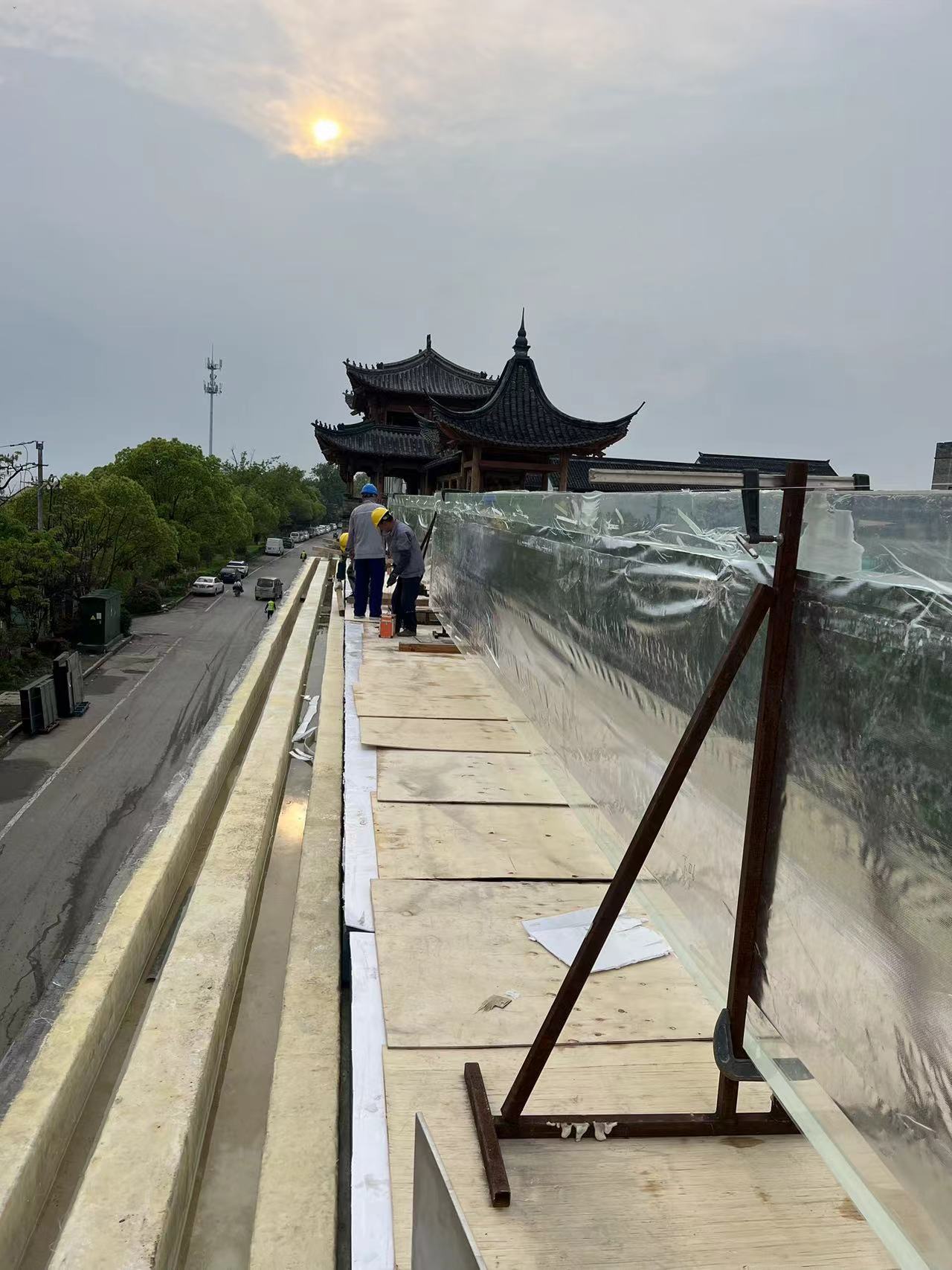 Hewza avjeniy&ecirc; ya acrylic - sazkirina LEYU