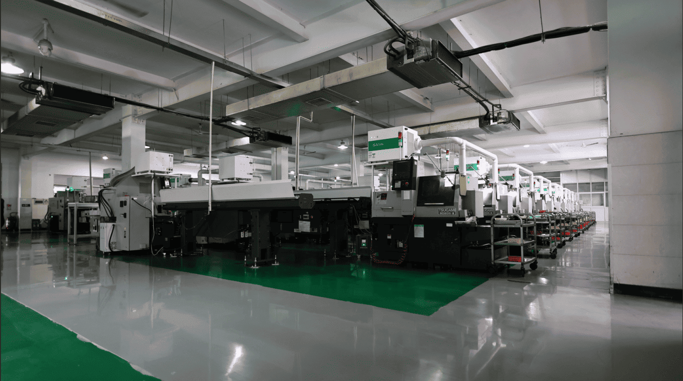 Tornos su&iacute;&ccedil;os s&atilde;o exibidos na oficina NAITE TECH