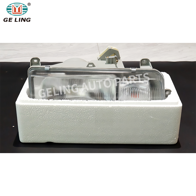 Faro delantero Dominator 500 700 2019