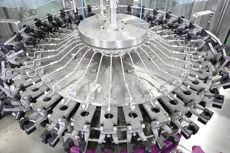 qaruuraa geejjibaa biiraa guutuu kutaa maashinii-dhiqachuu