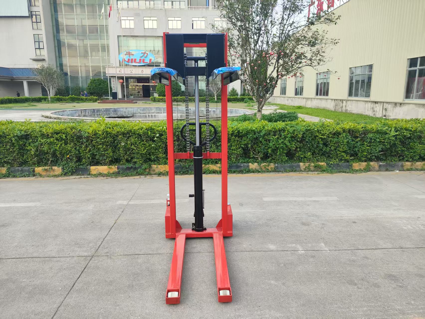 প্যালেট স্ট্যাকার