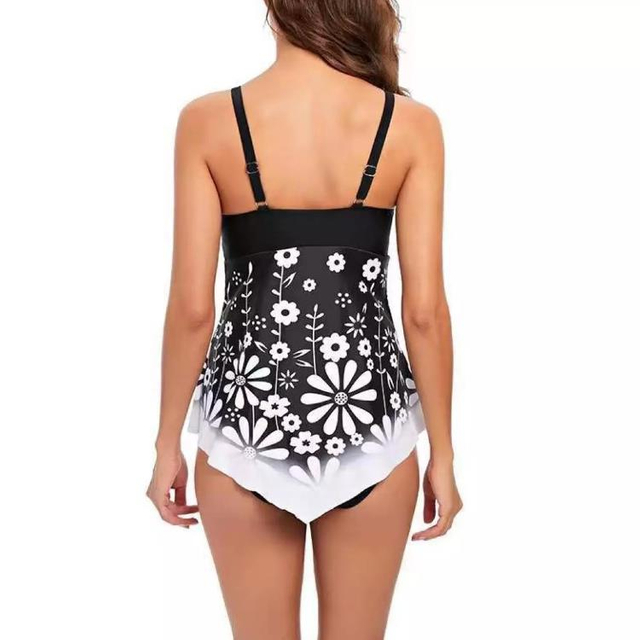 ʻO Tankini wahine wahine me kaʻauʻau starrtwear