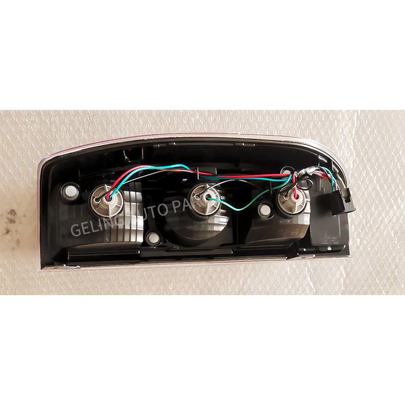 Fanale posteriore Mazda Bt-50 2008