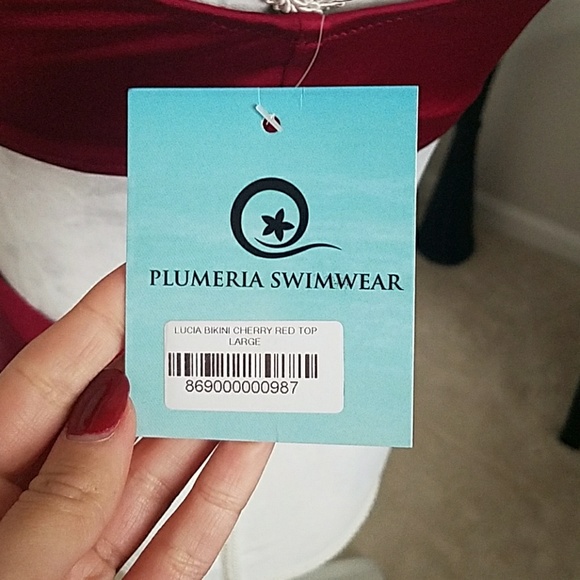 Kde se nach&aacute;zej&iacute; plavky Plumeria?