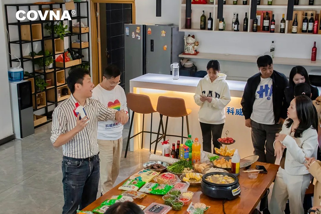 Winter Hotpot Adventures — COVNA’s Warm Secret Recipe การผจญภัยหม้อไฟฤดูหนาว — สูตรลับอันอบอุ่นของ COVNA