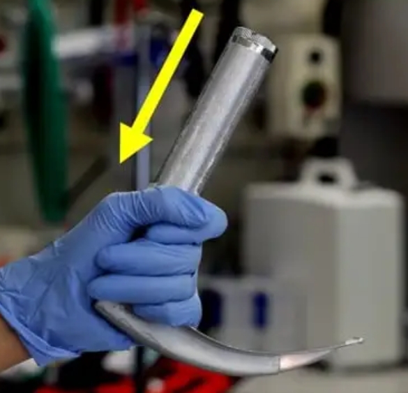 Laringoskop Nasıl Tutulur?