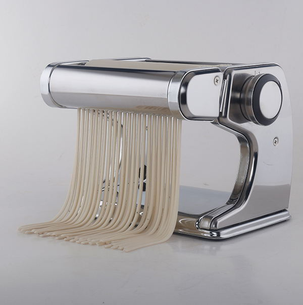Single knife pasta machine