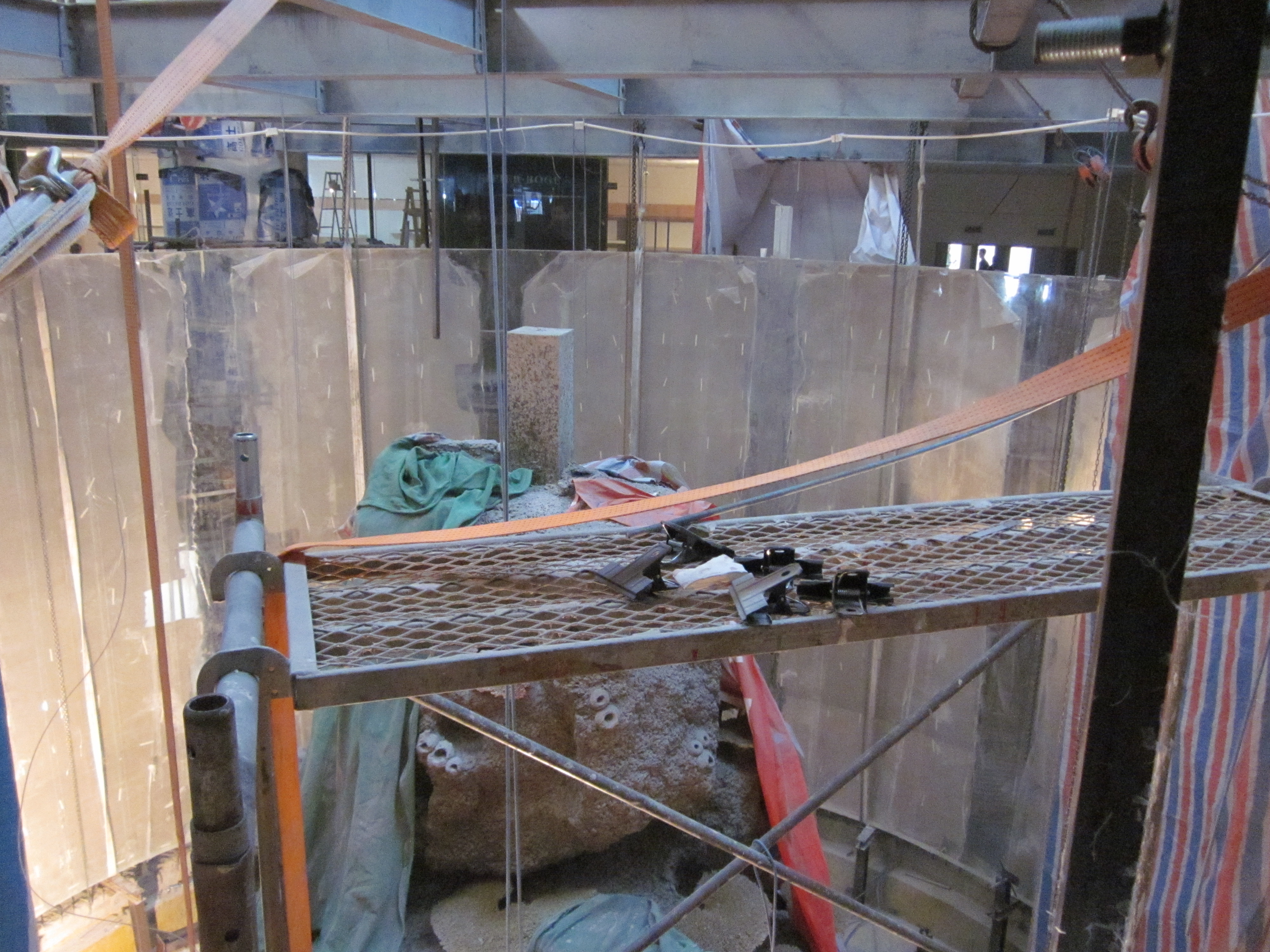 Ακρυλικό κυλινδρικό ενυδρείο - εγκατάσταση