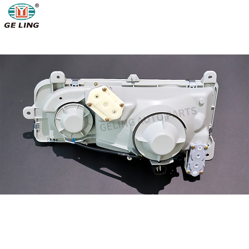 L&aacute;mpara frontal Hino Profia Dominator 500 700 2019