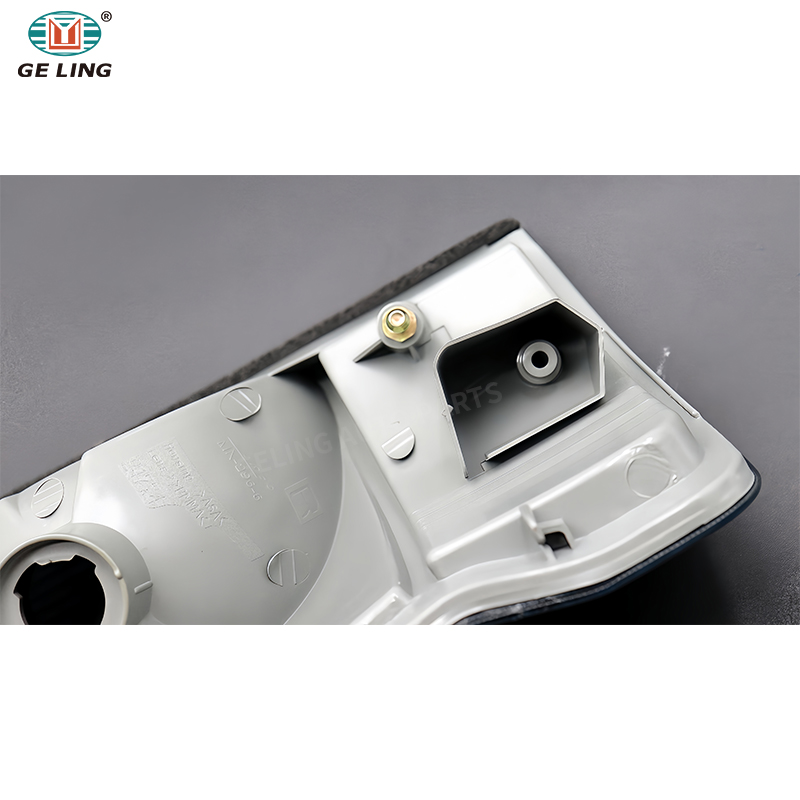 Luz Intermitente Nissan Urvan E24