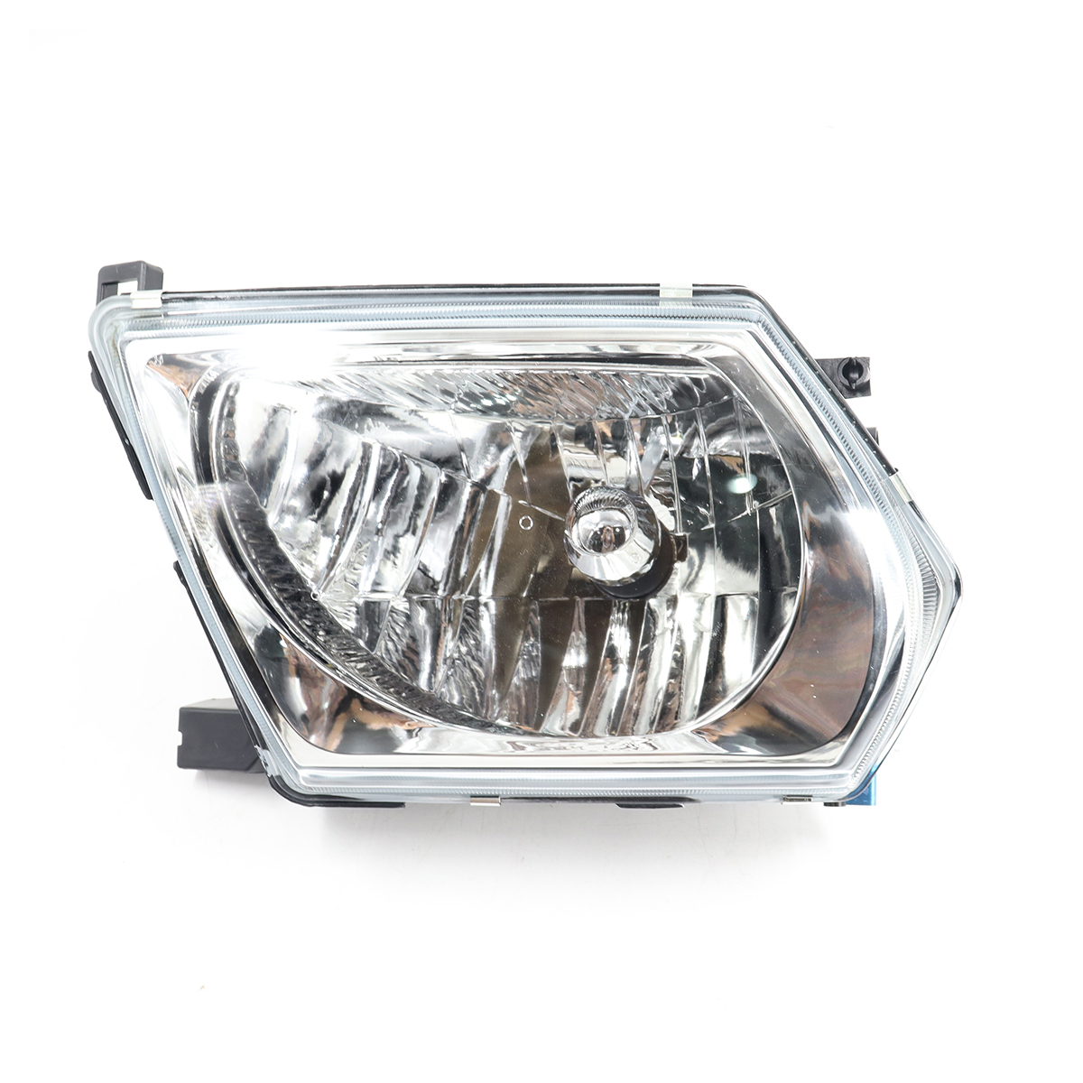 Faro Nissan Patrol Y61 2002