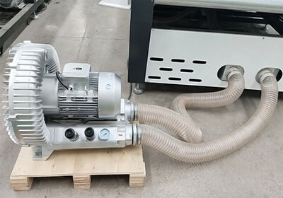 m&aacute;y cắt gioăng cnc (8)