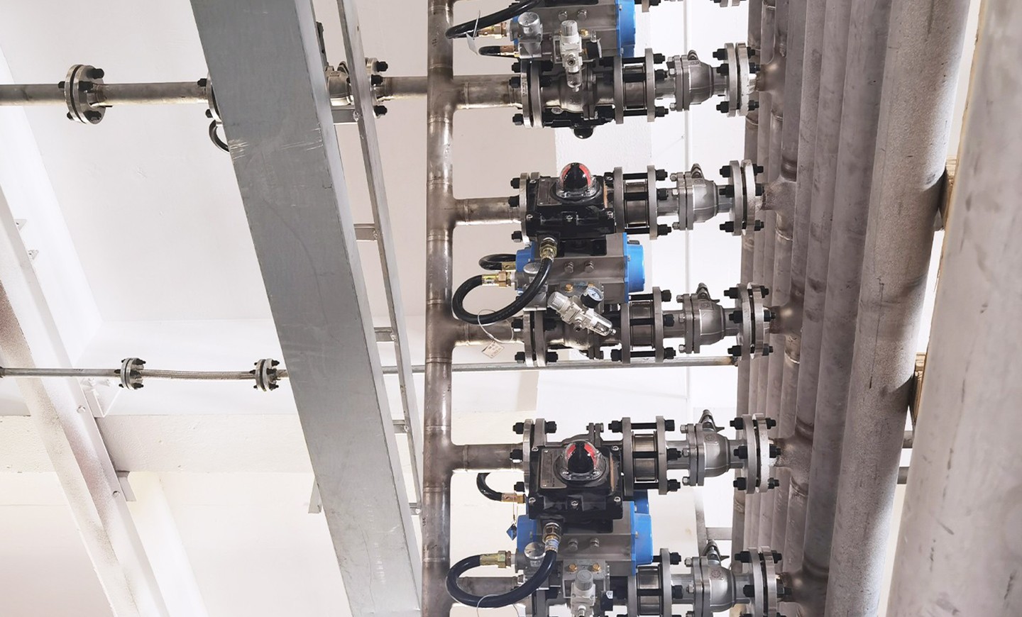 Industri Pelapisan Katup Bola Sanitasi 3 Arah Listrik HK60-Q-WT