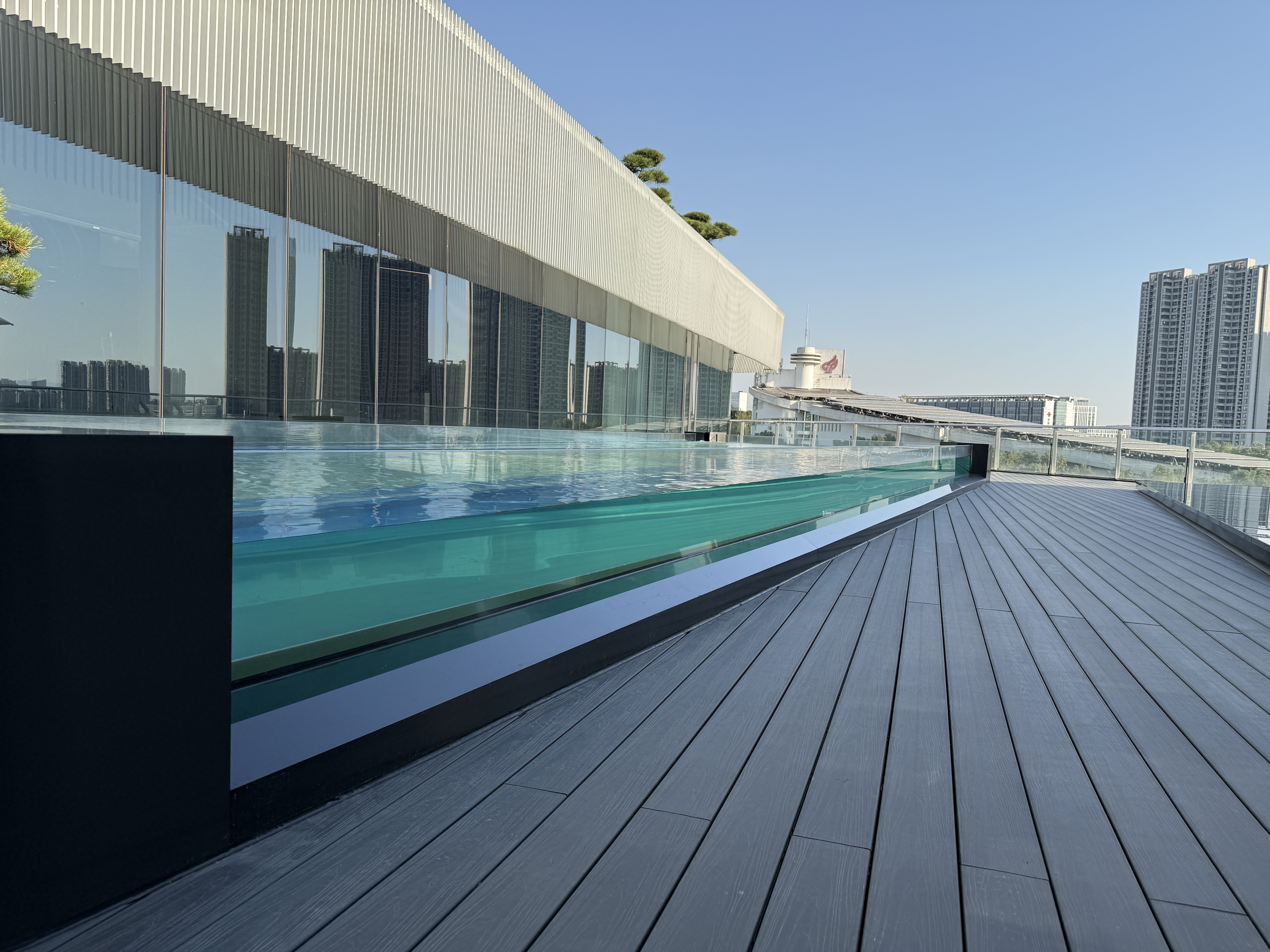 Bwawa la kuogelea la Acrylic - LEYU ACRYLIC