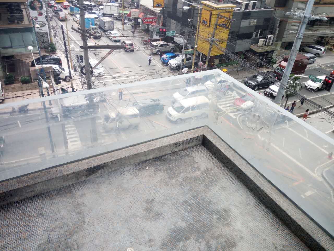 Piscina acr&iacute;lica - instalaci&oacute;n LEYU