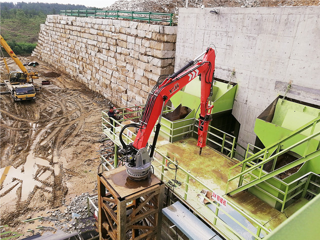 PEDESTAL ROCK BREAKER BOOM SYSTEMS ペデスタルロックブレーカーブームシステム