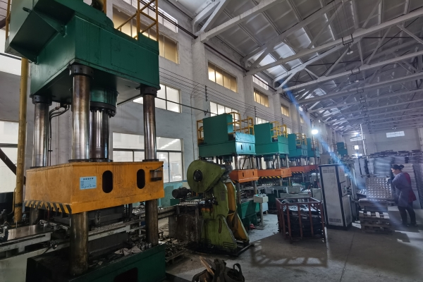 鋼製高床式生産ライン
