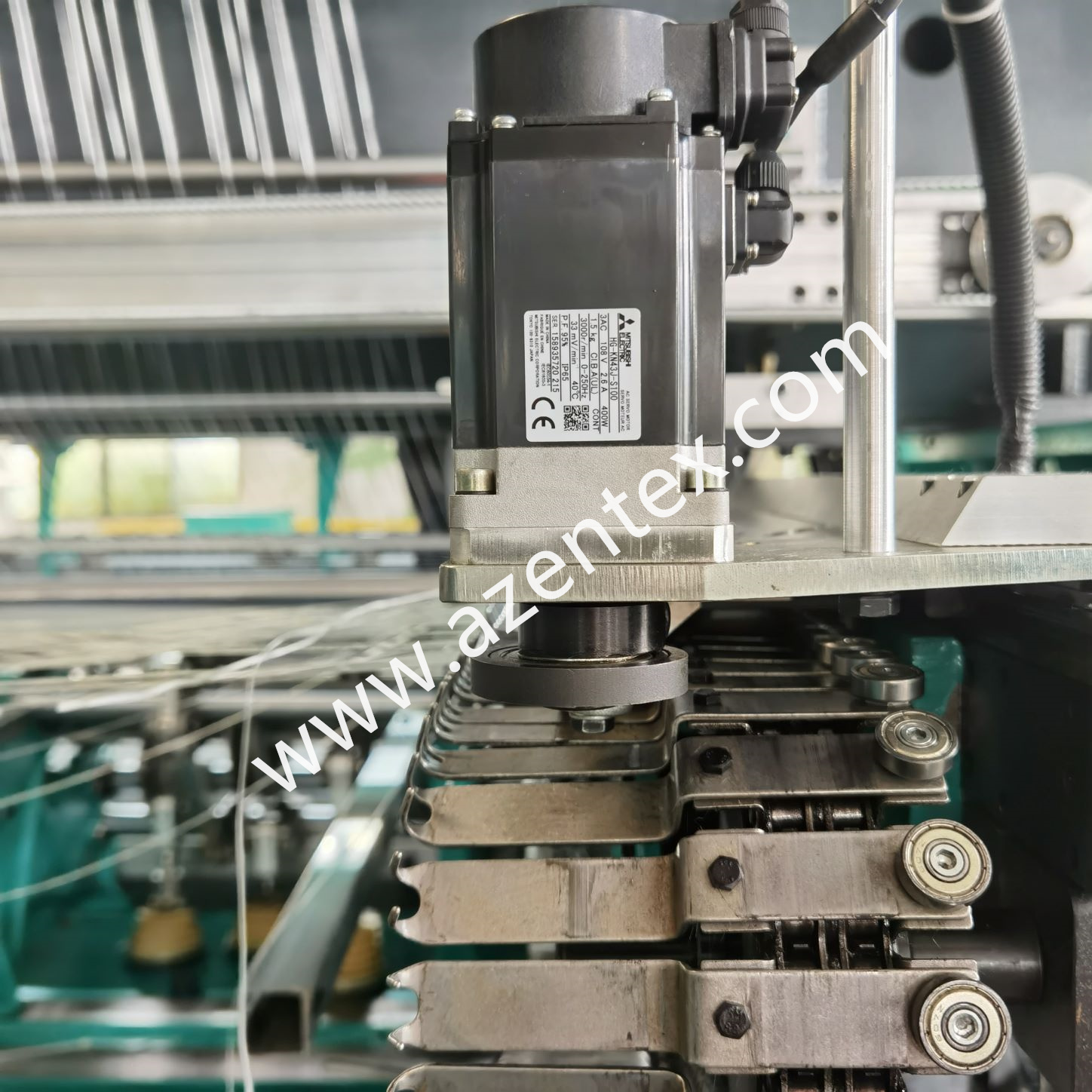 M&aacute;quina de tric&ocirc; de urdidura com inser&ccedil;&atilde;o de trama biaxial Fiberclass (6)