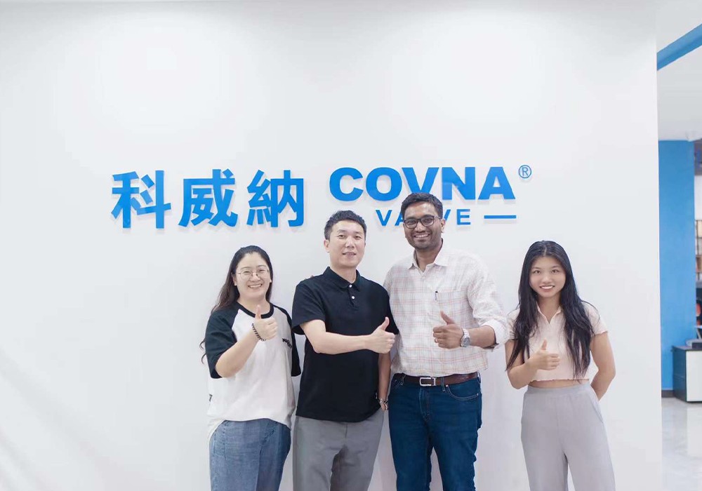 Indian Clients Visit COVNA to Inspect Valve Order and Explore Future Cooperation4 ลูกค้าชาวอินเดียเยี่ยมชม COVNA เพื่อตรวจสอบคำสั่งซื้อ Valve และสำรวจความร่วมมือในอนาคต4