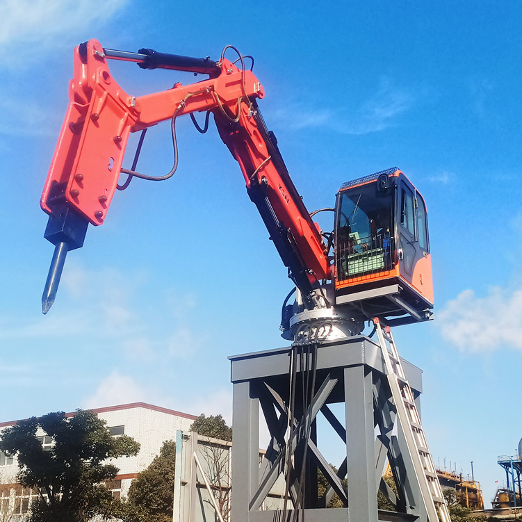 Pedestal Rockbreaker Boom