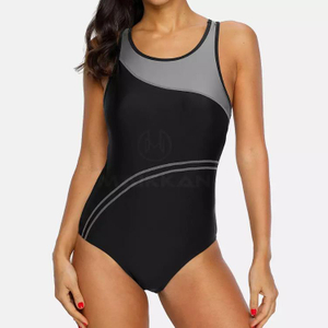 Isang piraso ng swimsuits para sa mga kababaihan