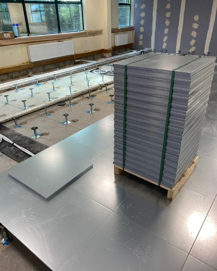 高架活动地板安装