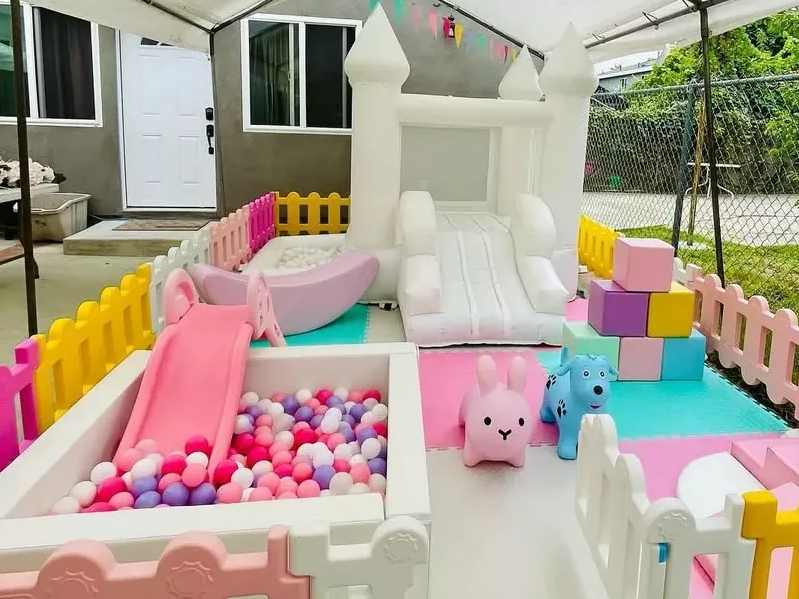 Taman Bermain Lembut Dalam Ruangan Nyaman Kualitas Tinggi dengan Mainan Bermain Lembut Warna-warni Perlengkapan Memanjat Lembut untuk Anak-anak Center_864_648_799_599