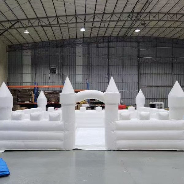 Aufblasbare Hüpfburg für Hochzeiten mit Fort-Design für Partys im Freien