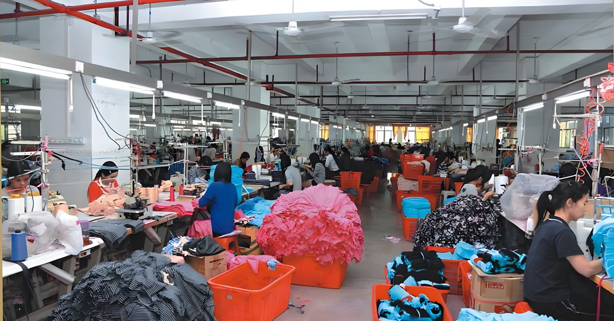 Како можете да ги идентификувате најдобрите производители на костими за капење за вашиот бренд?