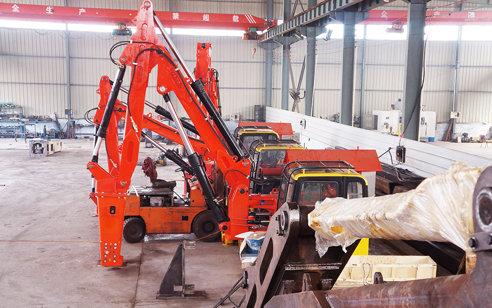 Mobile Rockbreaker Booms System L940R-3