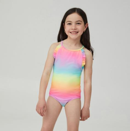  明るいレインボーデザインの水着