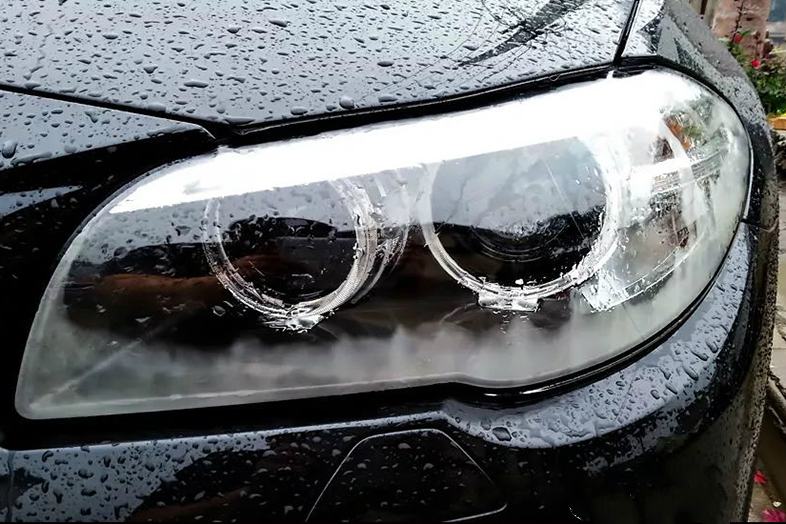 How to solve the problem of fogging inside the headlights