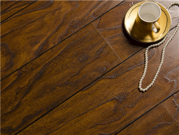 What are the precautions when buying floorings?
