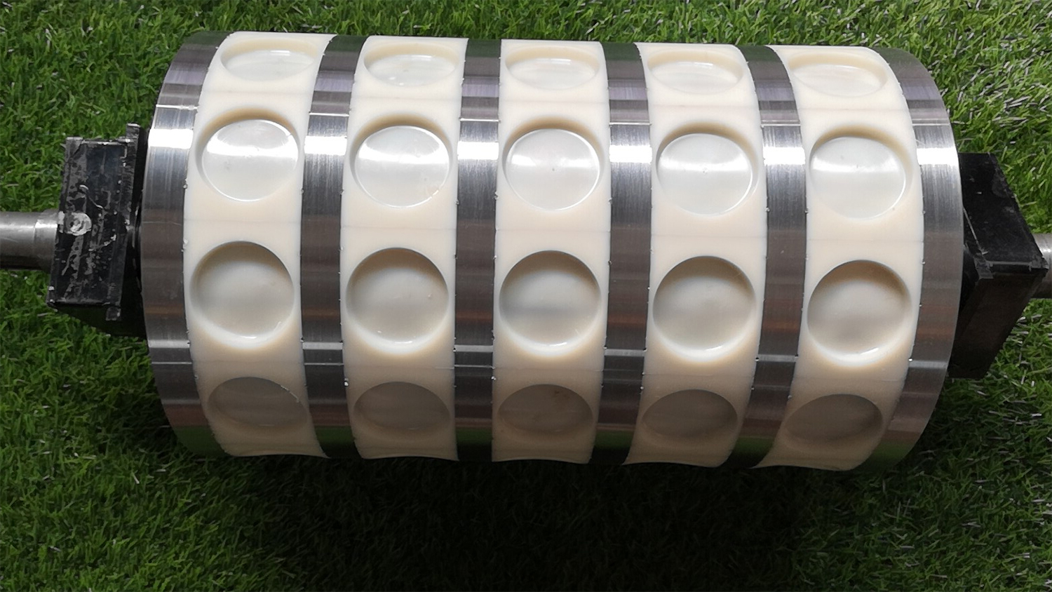 biscuit forming mold 11