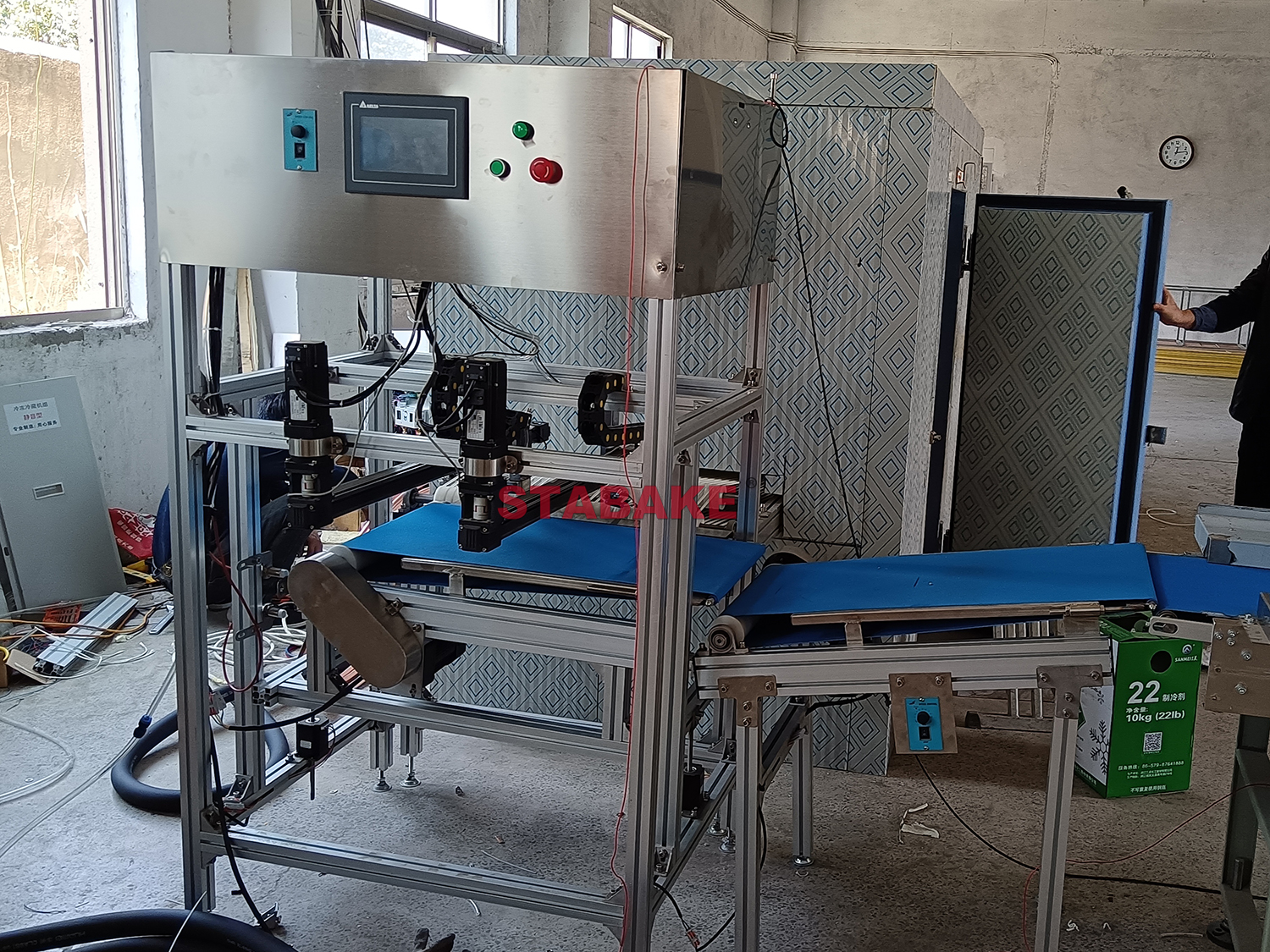 Automatic tortilla stacker machine
