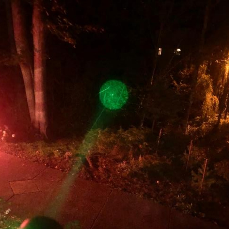 Laser verde patenteado AIMLASER e iluminador LED 