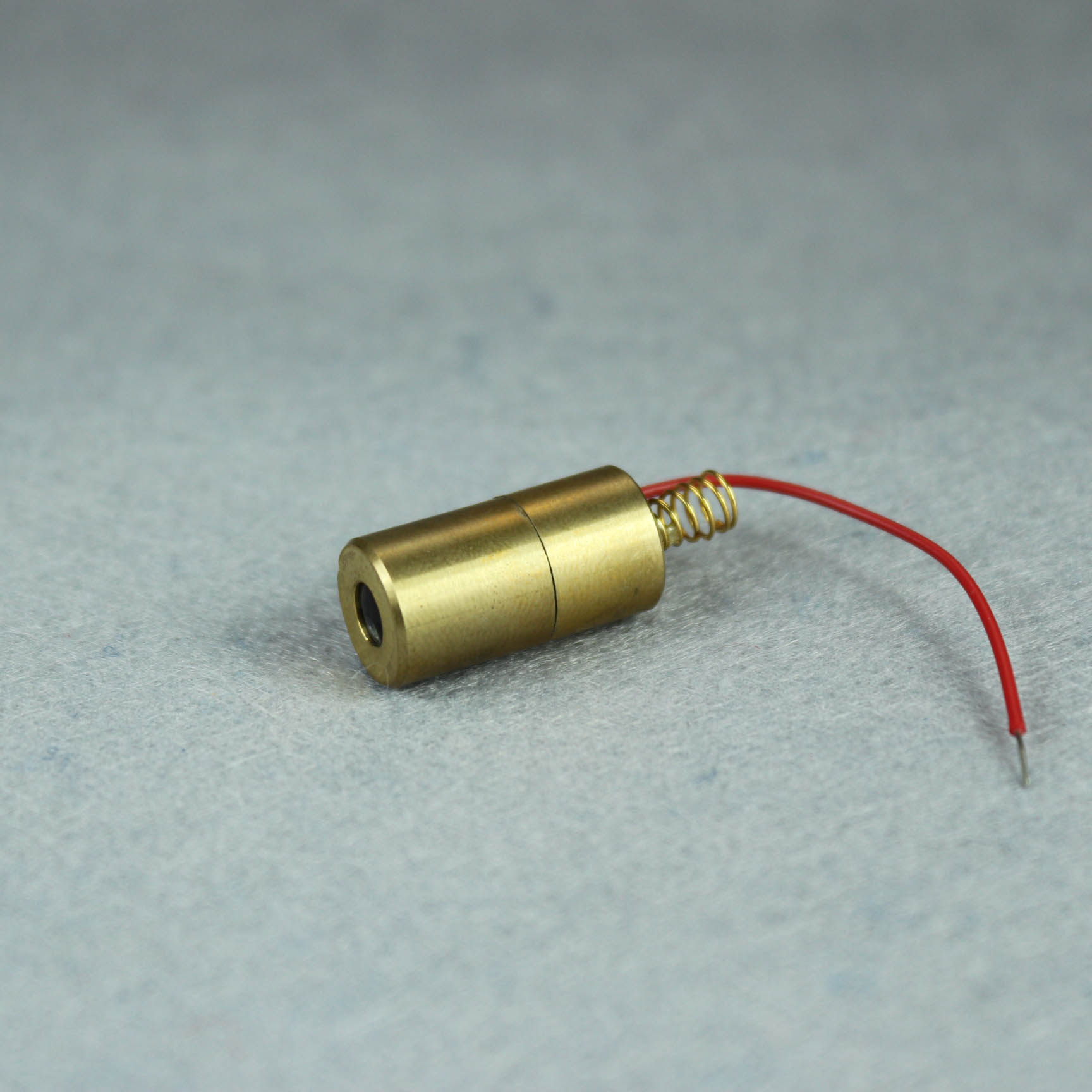 M&oacute;dulos de diodo l&aacute;ser rojo de 5 mW 650 nm con resorte y cables-AIMLASER (1)