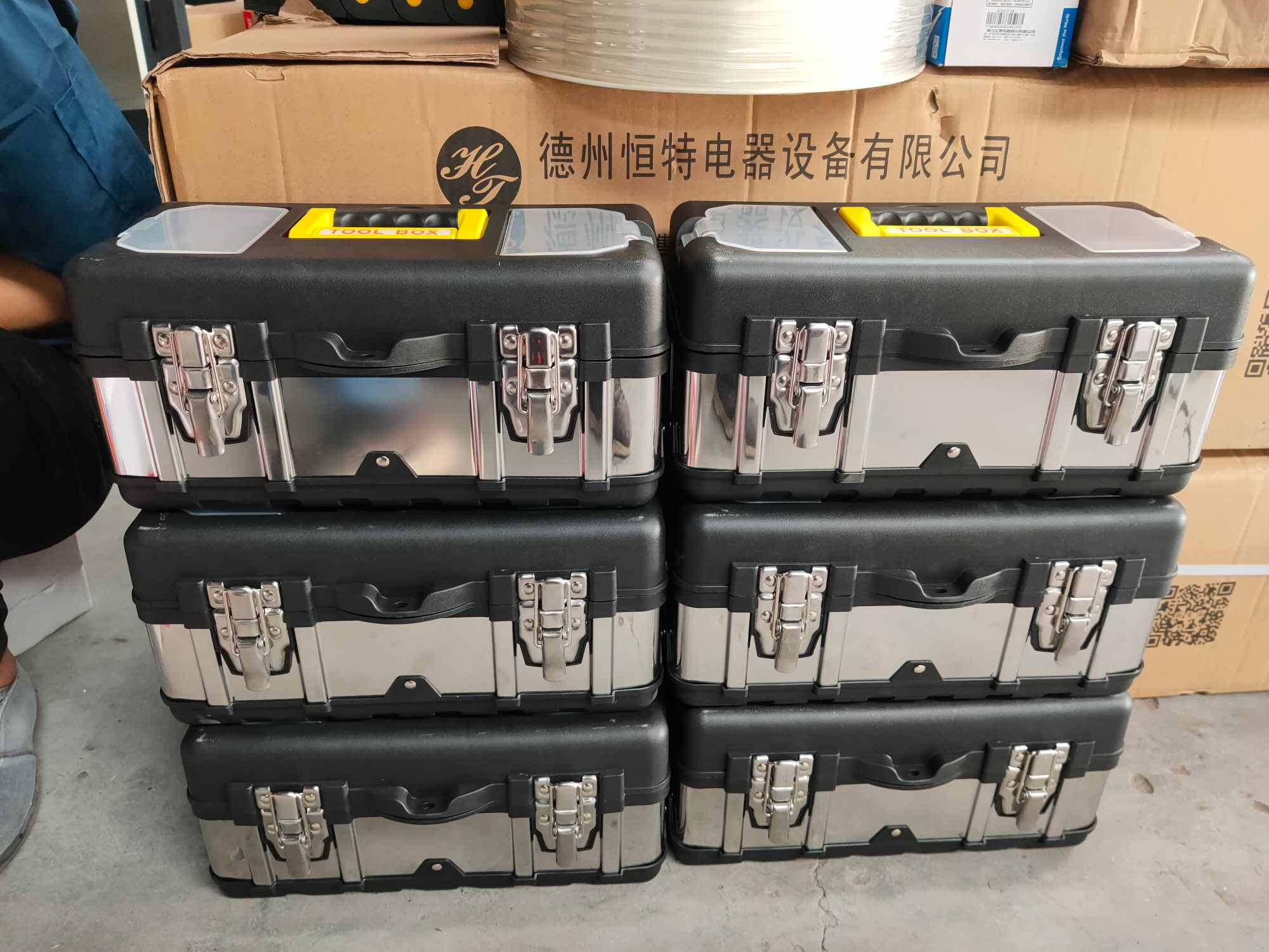 تصدير جهاز التوجيه الخشبي CNC إلى دبي بالإمارات العربية المتحدة | دراسة حالة لمصنع الديكور الداخلي والأثاث المخصص