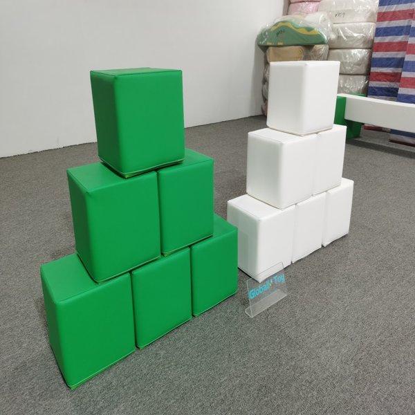 fabricante-de-centros-de-guarder&iacute;a-de-juegos-suaves-seguros-verde-blanco-de-bloques-de-espuma
