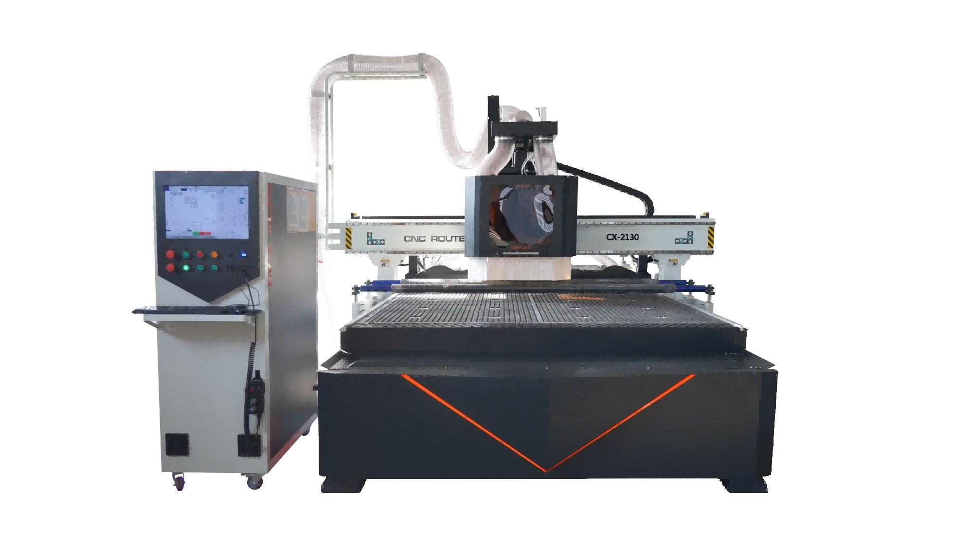 superstar 2130 ATC CNC router šatn&iacute; skř&iacute;ň tov&aacute;rna Braz&iacute;lie