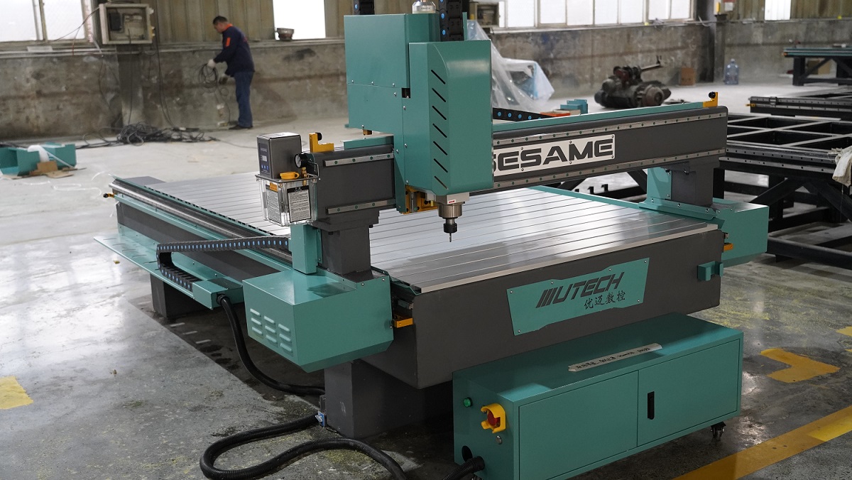 1325 4&times;8 3 eixos Fresadora CNC